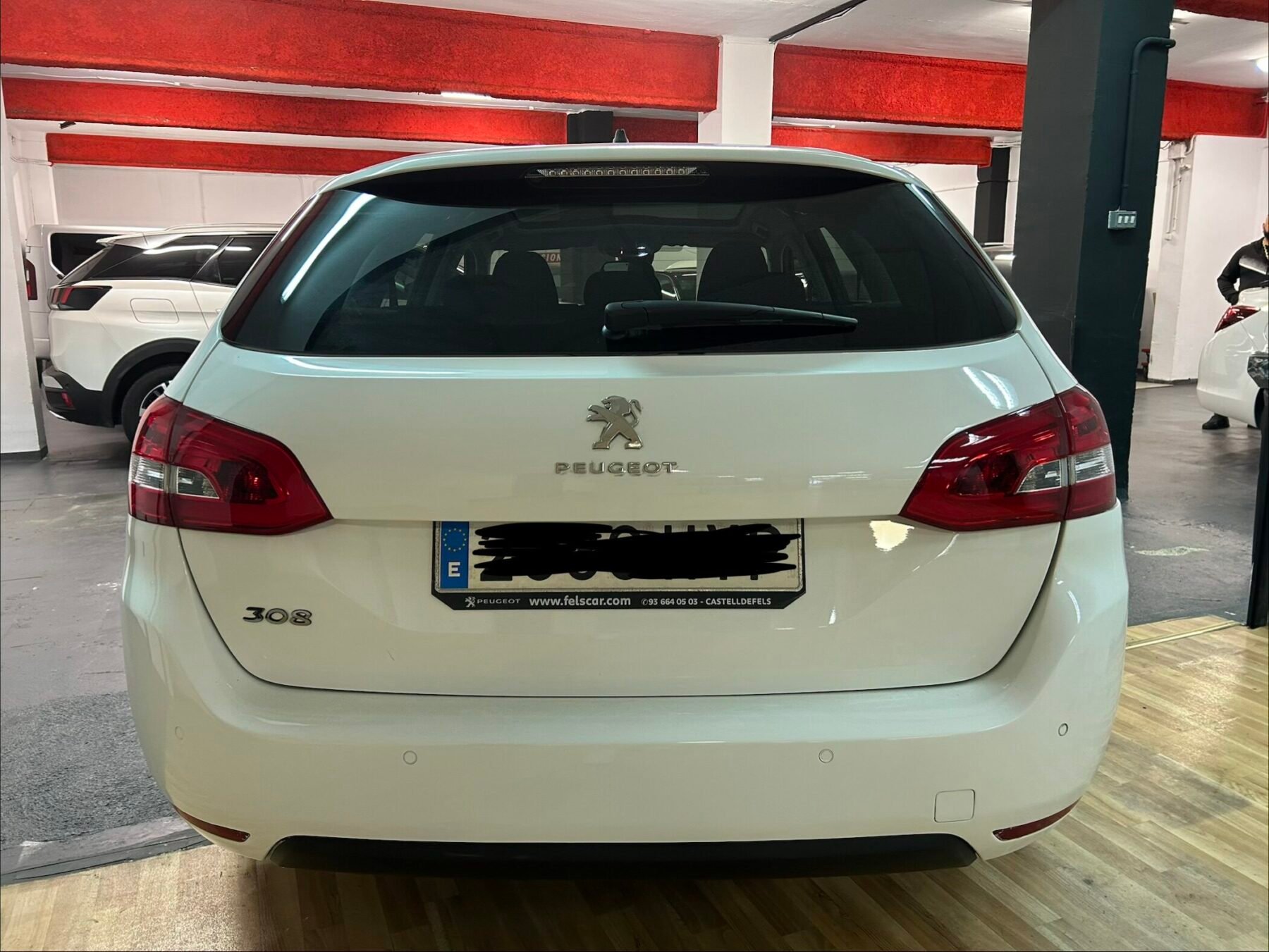 PEUGEOT 308